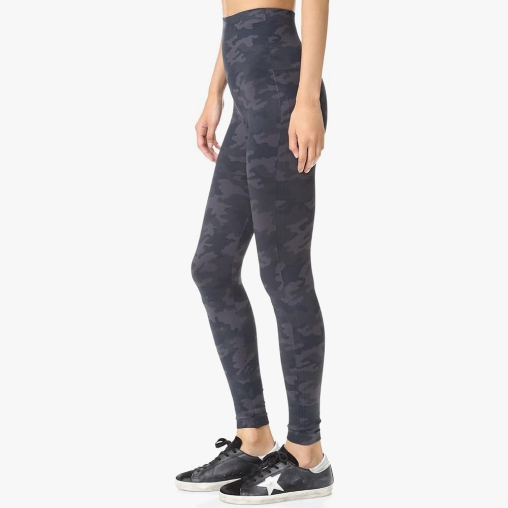 Spanx Look at Me Now High Waisted Seamless Camaflouge Leggings (Size Small) - Picture 4 of 8